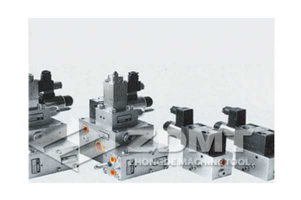 液压体系.jpg 液压体系.jpg