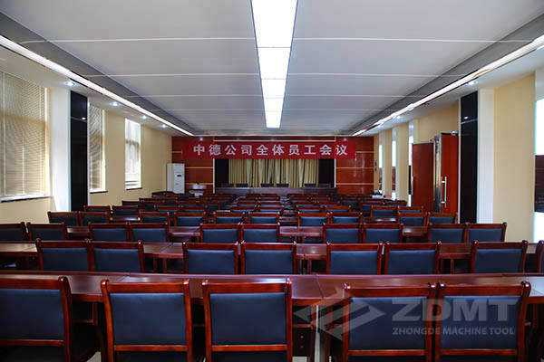 集会室.jpg 集会室.jpg