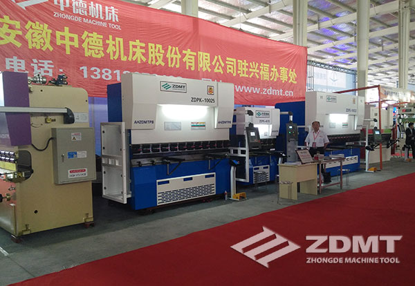 中德折弯机剪板机表态2016第四届中国厨都旅店用品博览会3 中德折弯机剪板机表态2016第四届中国厨都旅店用品博览会3