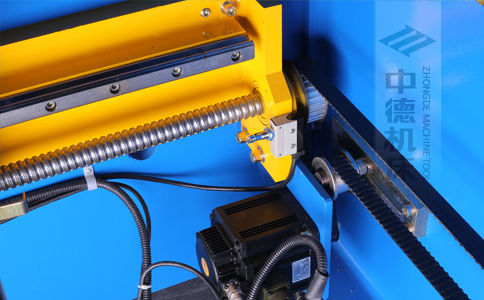 ZDPK-20032X轴配有滚珠丝杆及直线导轨,大功率伺服机电,钢丝同步带,能较着晋升X轴定位精度及速率 (2).jpg ZDPK-20032X轴配有滚珠丝杆及直线导轨,大功率伺服机电,钢丝同步带,能较着晋升X轴定位精度及速率 (2).jpg